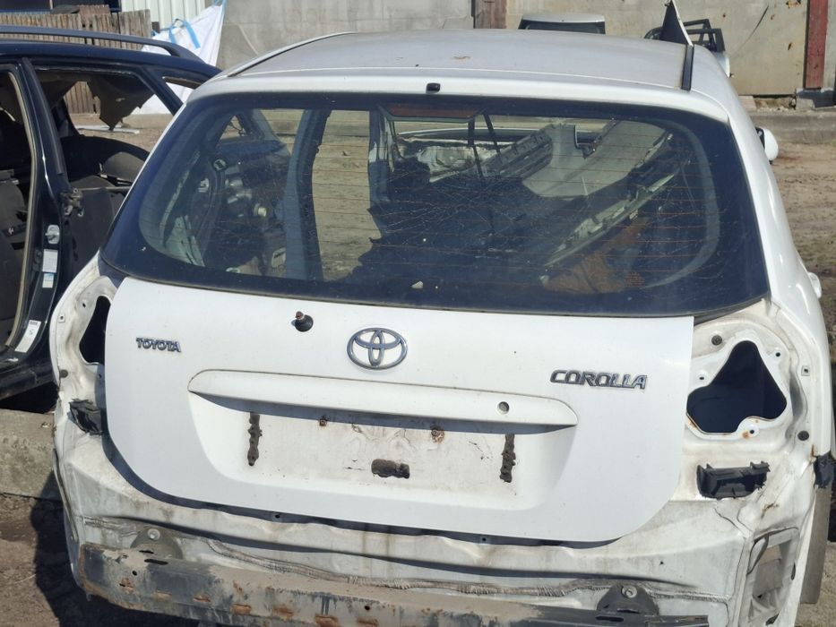 Кришка багажника (ляда) Toyota Corolla E120/E130 (2000-2008) Хетчбек/