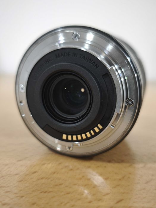Canon EF-M 11-22mm grande ângular