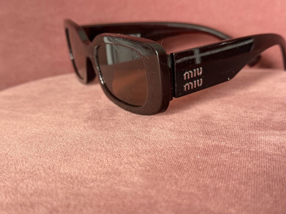 MIU MIU okulary przeciwsloneczne piękny model zapraszam