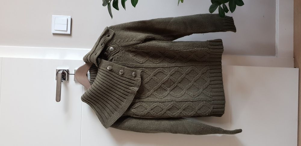 Sweter Reserved S
