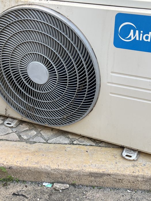 Air conditioning units