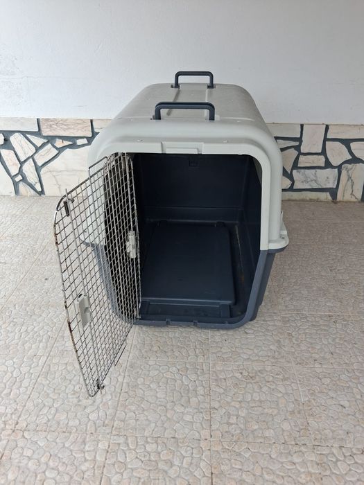 Caixa para transporte de cães