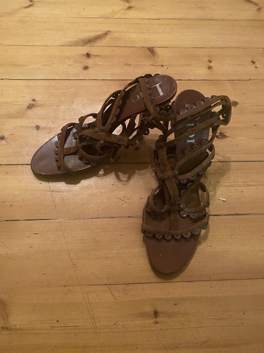 Жіночі туфлі на каблуках Dior Gucci Valentino Jimmy Choo Gabana