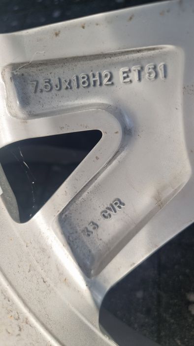 Dwie felgi VW Golf VII VIII 18"