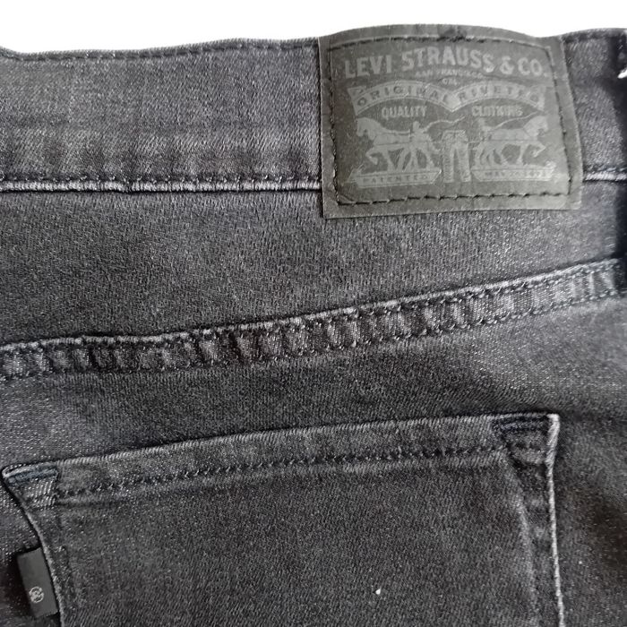 Spodnie Levis W33 czarne rurki