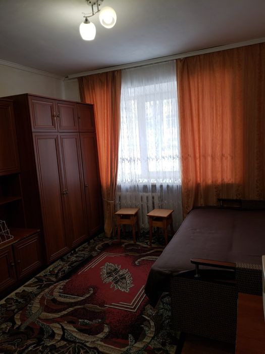 Оренда кімнати в гуртожитку на Замості