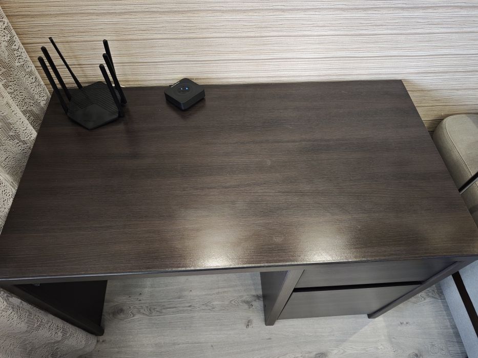 Гарний  прегарний Стіл для письма