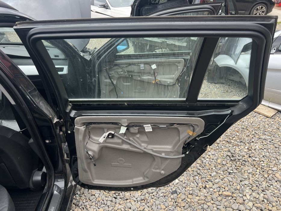 Drzwi Lewe  tylne Bmw  e61 475/9 Blac Saphire Metalic