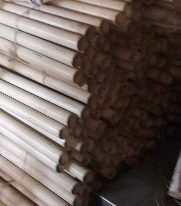 Tubo de plástico em pvc (Novo)
