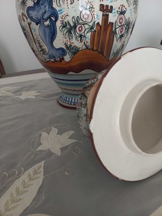 Bonito pote, jarrao pintado a mão