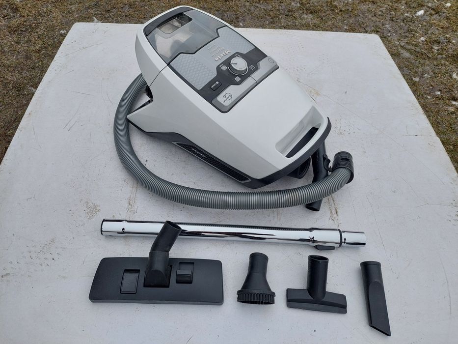 Odkurzacz miele cx1 blizzard