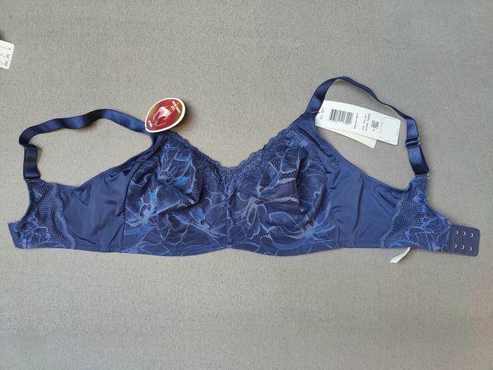 Triumph Magic Boost MW 01  75D nowy