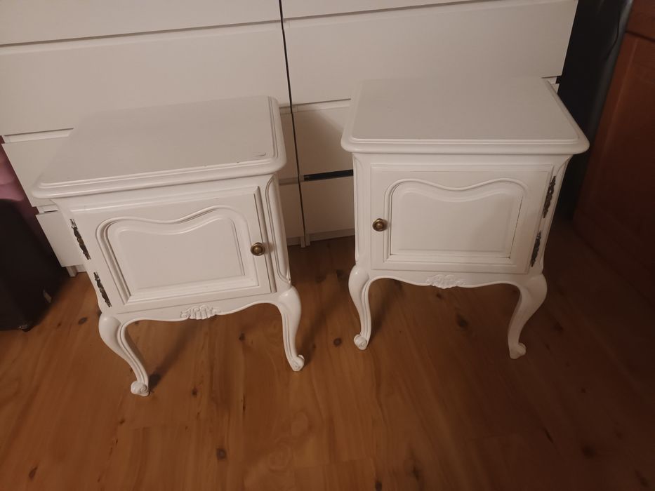 Ludwikowskie stoliki nocne