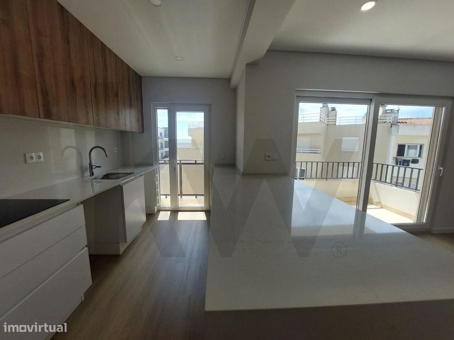 Apartamento T2 Renovado no Centro da Ericeira