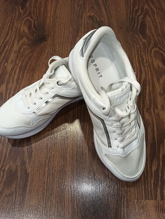 Продам кросівки ESPRIT 40 розмір