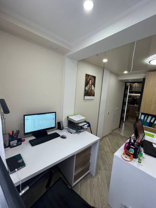 Продаю Комерческое Помещение Центр ( Мариупольская) возле  Грифеля