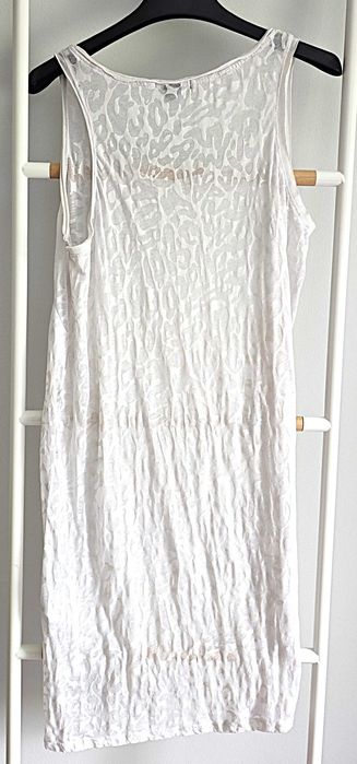 Túnica H&M branca padrão