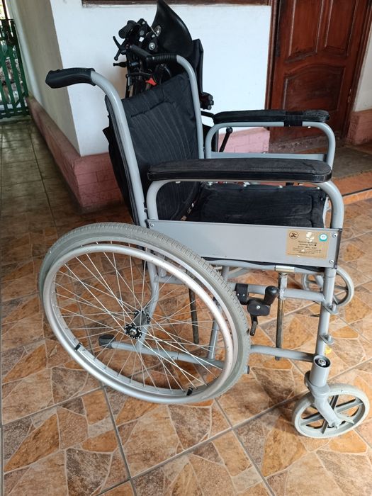 Инвалидная коляска