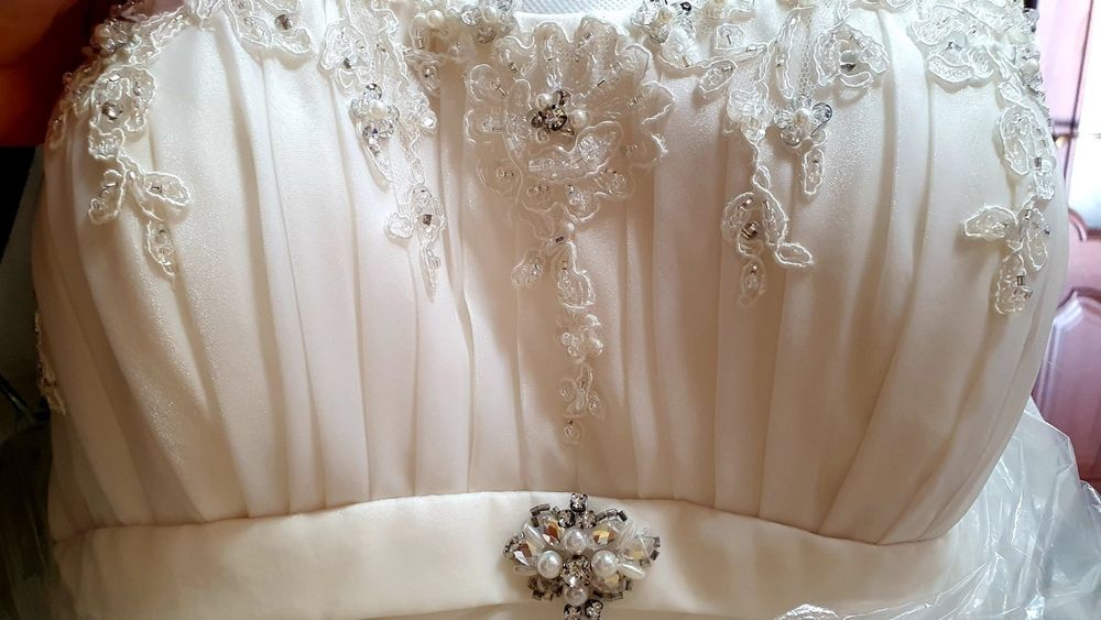 Весільна сукня Elianna Moore