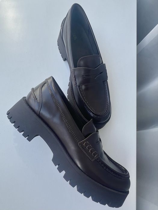Лофери коричневі Zara