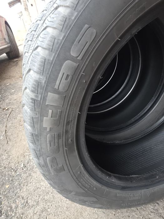 Зимові шини Petlas Glacier W661 215/55 r17