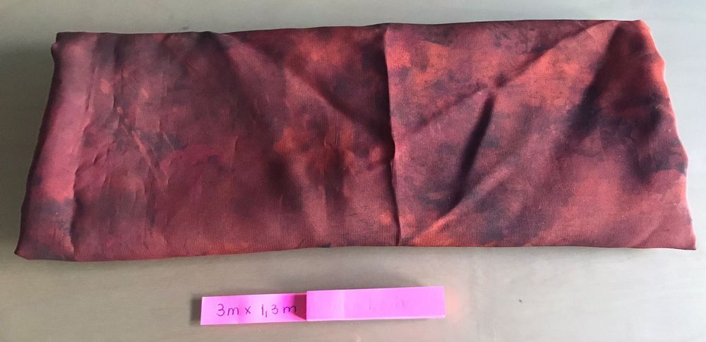 Tecidos pintados à mão