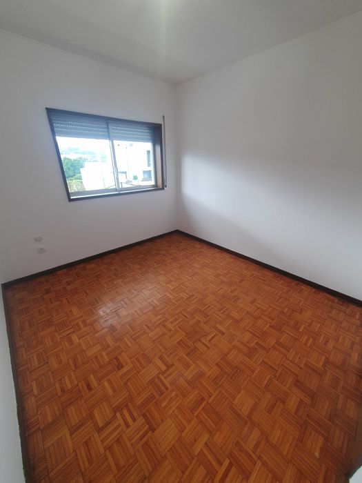 T2 p/arrendar - Creixomil, Guimarães