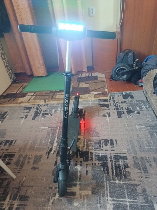 Продам електросамокат Kugoo S3 pro