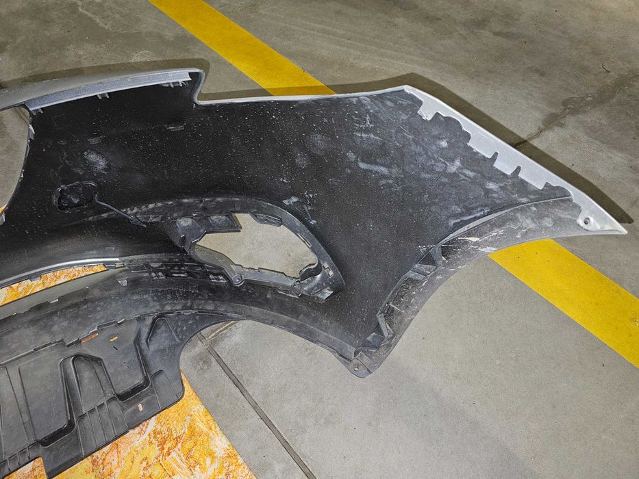 zderzak opel corsa E, kolor z176, pęknięcie