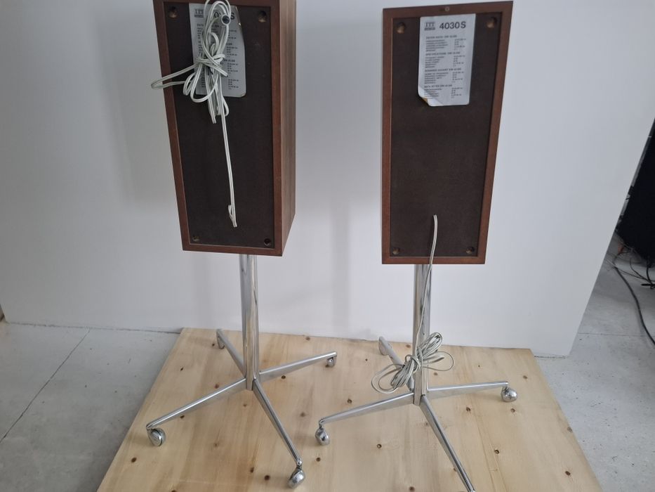Kolumny ITT 4030S+ stendy