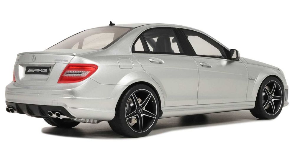 Model 1:18 GT Spirit Mercedes-Benz C-Class C63 AMG 2008 silver (GT462)