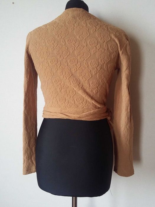 Śliczny krótki sweterek D&G. Dolce & Gabbana. Oryginalny. Stan idealny