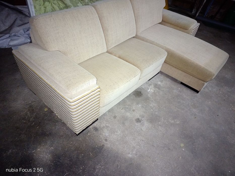 Sofa chaise longue