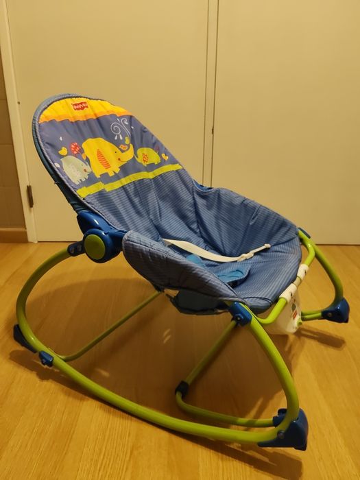 Cadeira de bebé com música