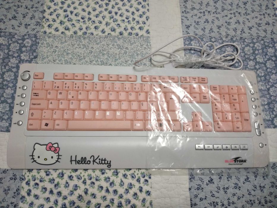 Teclado Hello Kitty - Na Caixa de Origem - Estrear