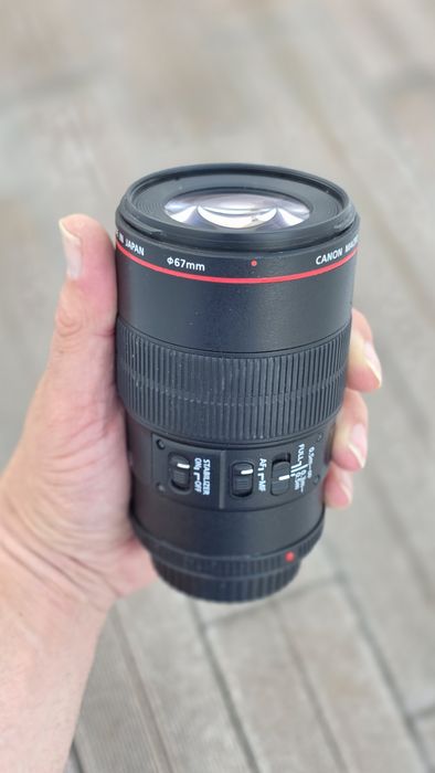 Canon ef 100mm f2.8 is usm macro