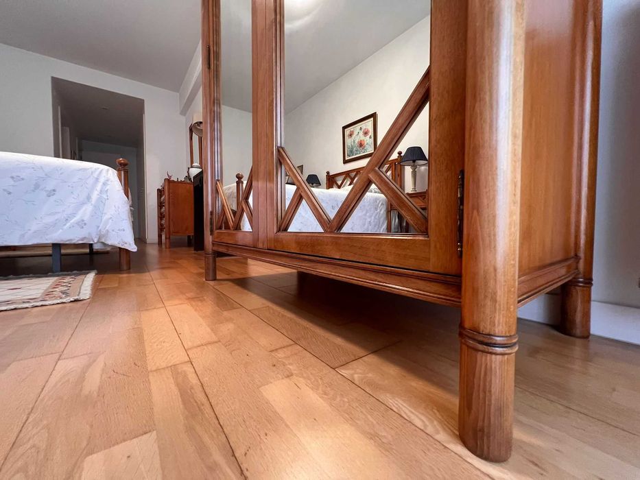 Roupeiro Vintage Madeira Kambala