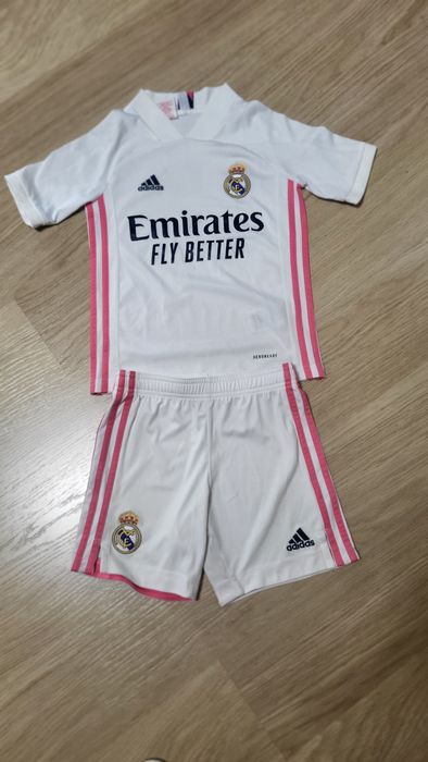 Strój sportowy adidas dla dziewczynki, 7 lat