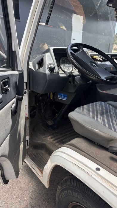 Mercedes Benz MB 100 de 1994 (teto elevado)