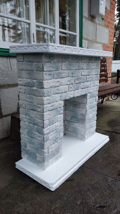 Декоративний камін