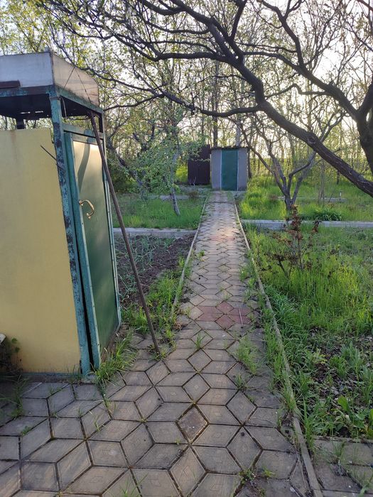 Продам дачу в солов'їній рощі.