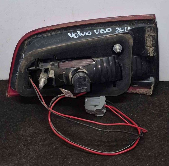 Farolim da Mala Esquerdo 30796271 - VOLVO V60 I