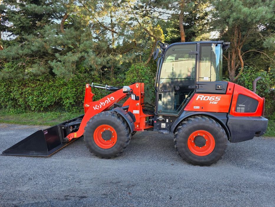 Kubota R065 HW  Ładowarka Kołowa Super Stan jak Nowa Łyżka Widły