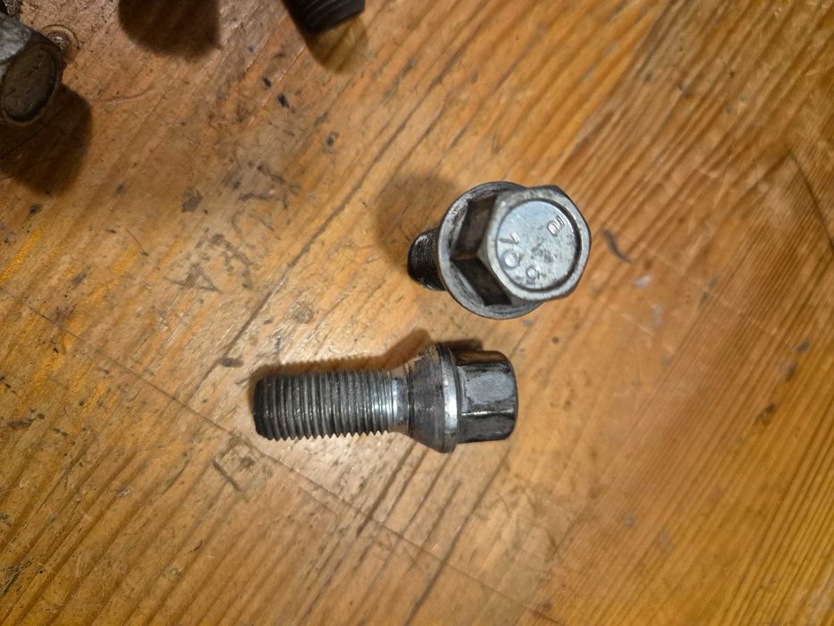 Śruby do kół komplet