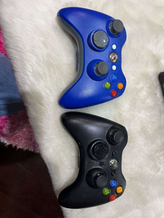 XBOX 360 + Controllers + Games64171724507393122