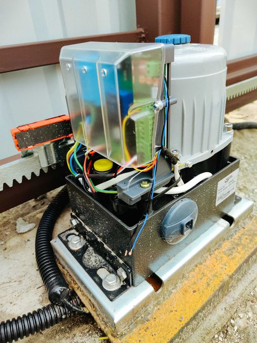 Виготовлення та монтаж відкатних  воріт+автоматика монтаж під ключ