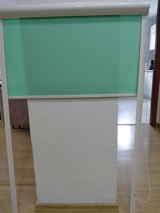 Oferuję używane rolety okienne