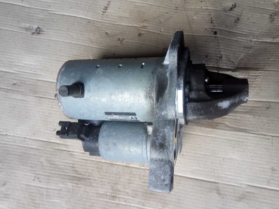 toyota AURIS E18 II 13-18 1,33 99km rozrusznik