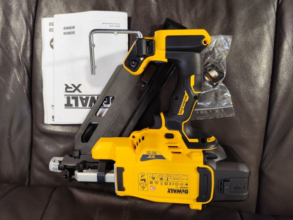 Цвяхозабивач DeWalt Dcn930N Brushless
В наявності