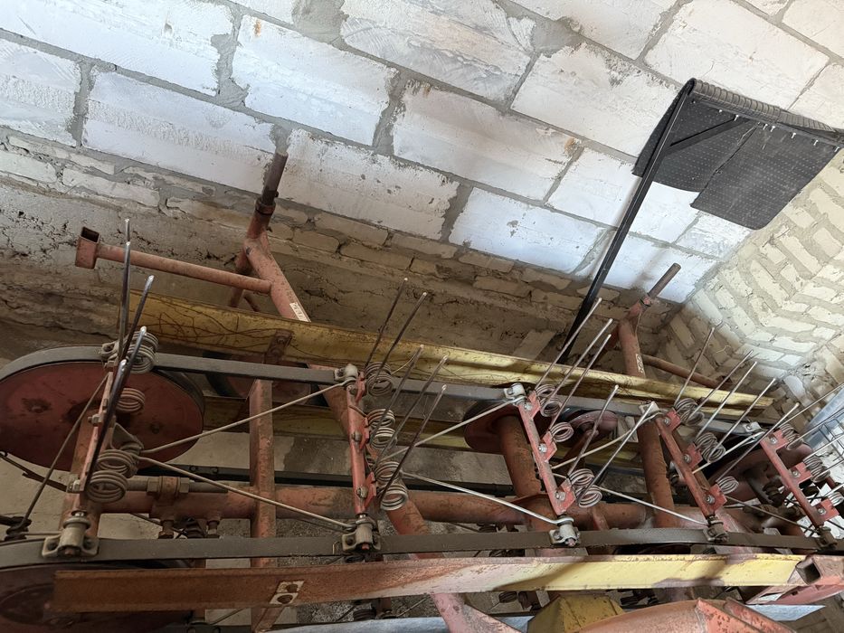 Przewracarko-zgrabiarka